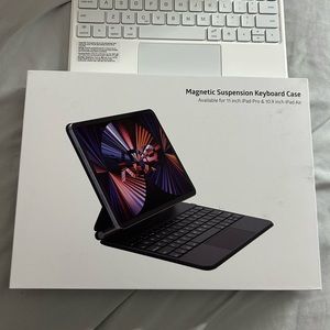 IPAD Magnetic Keyboard